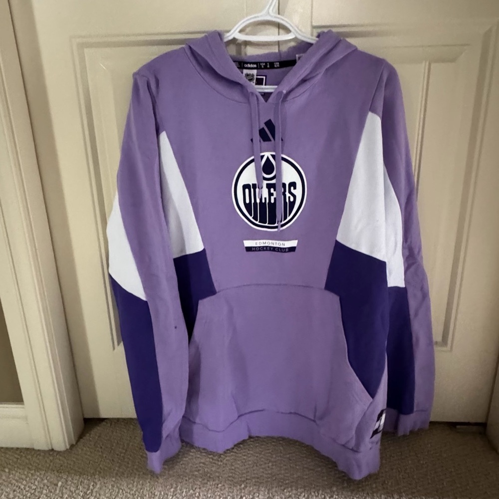 Edmonton Oilers Hockey Fights Cancer Purple and White Oilers Hoodie
